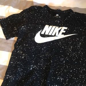 Nike tee shirt